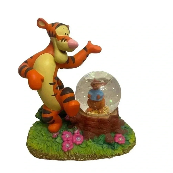 Disney Store Tigger And Roo From Winnie The Pooh Vintage Snow Globe Figurine - Picture 1 of 10